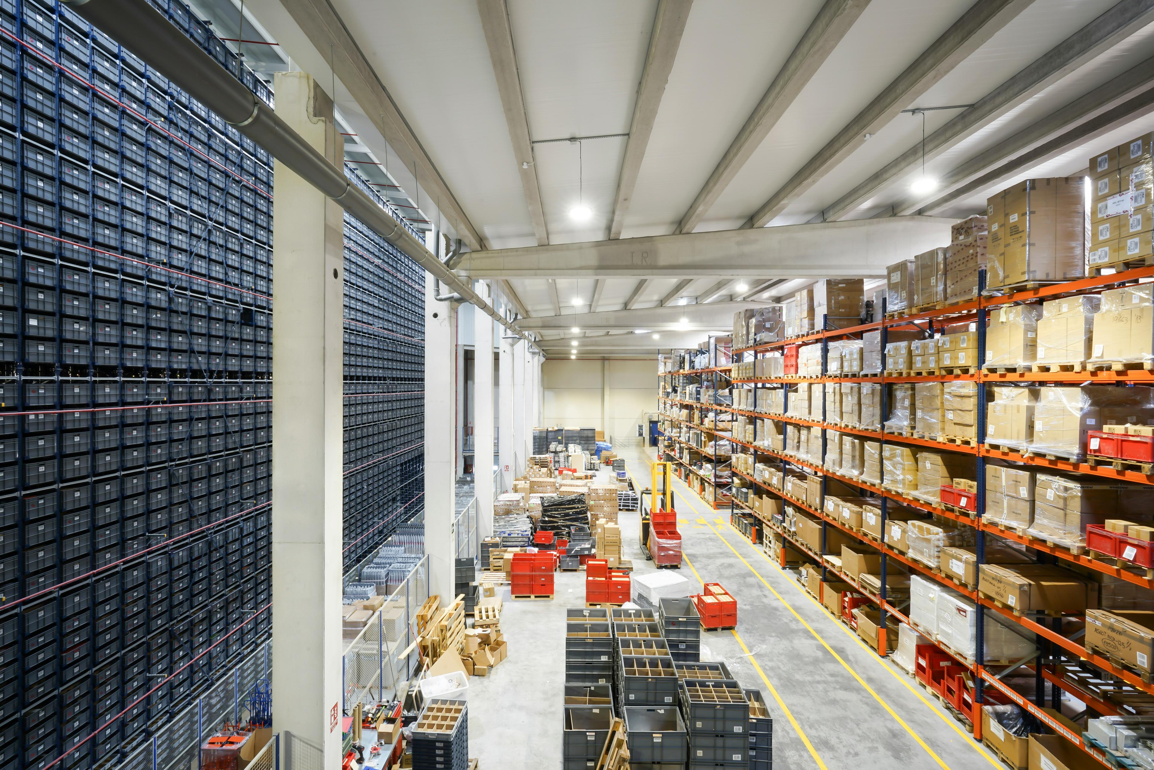 Warehouses logistics solution