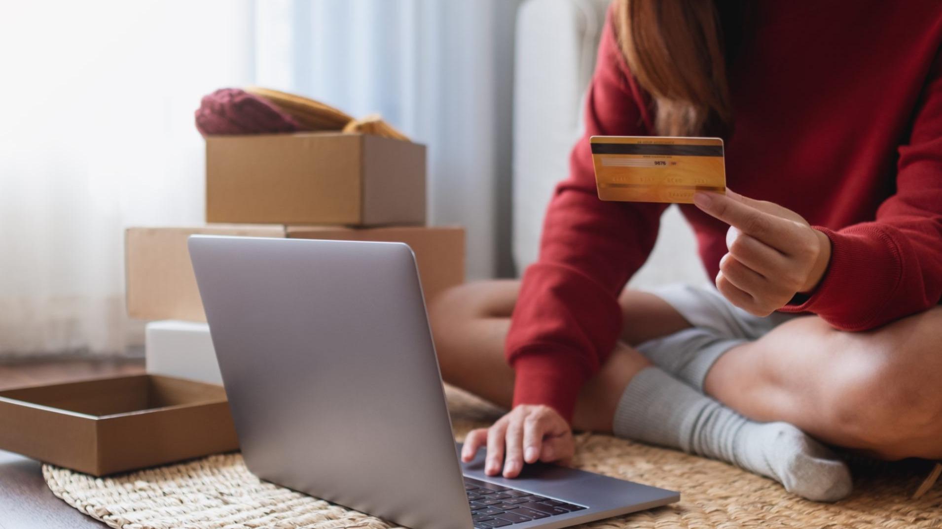 Selro Integrates with Stamps.com to Streamline E-commerce Shipping