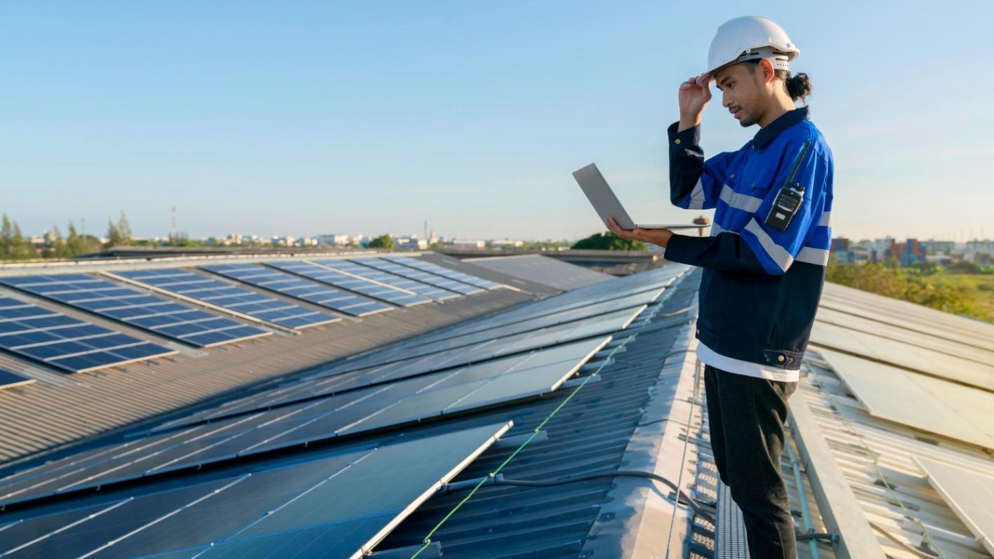 From Storage Space to Power Grid: How Warehouses Are Becoming Clean Energy Hubs