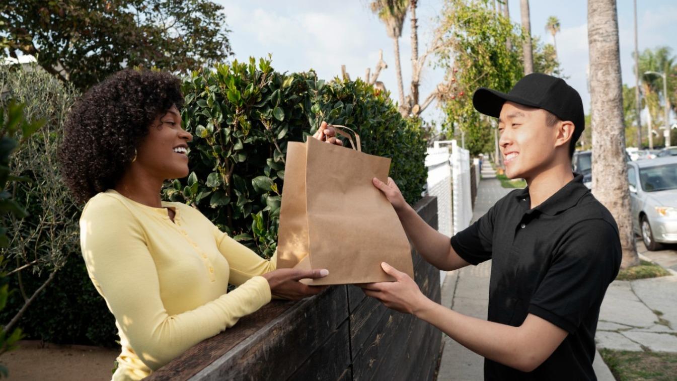 The Return Loop: How Smart Reverse Logistics Turns E-Commerce Returns into Profit