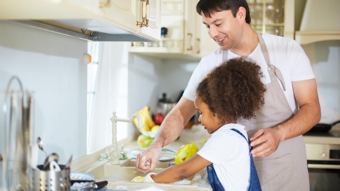 What Ecommerce Sellers Can Learn from Scrub Daddy: Turn a Boring Utility Into a Cultural Phenomenon