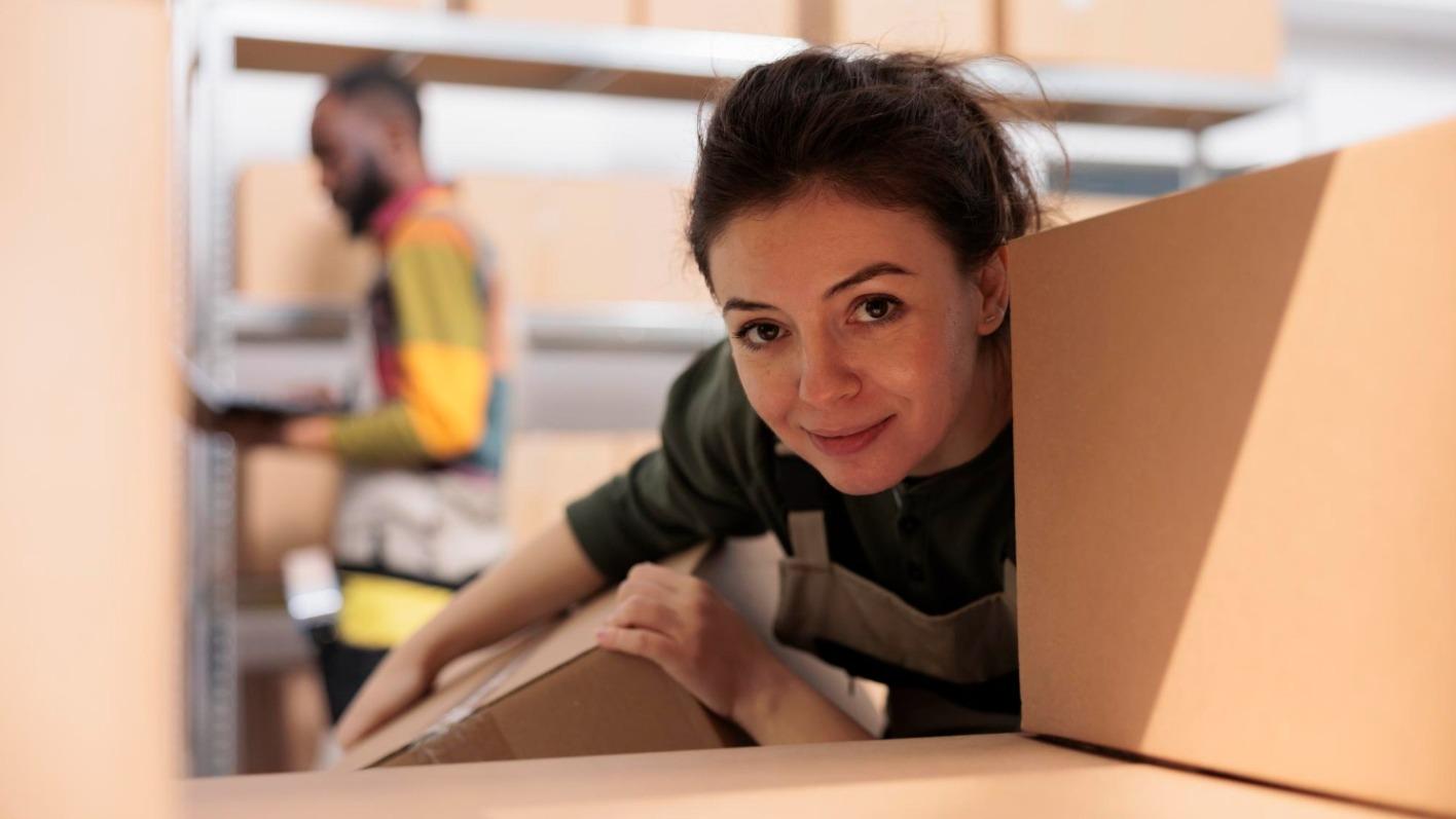 The Packing Hack Saving E-Commerce Margins: How "Right-Sizing" Beats Space Fees